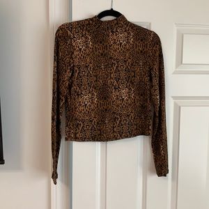 Cropped cheetah long sleeve